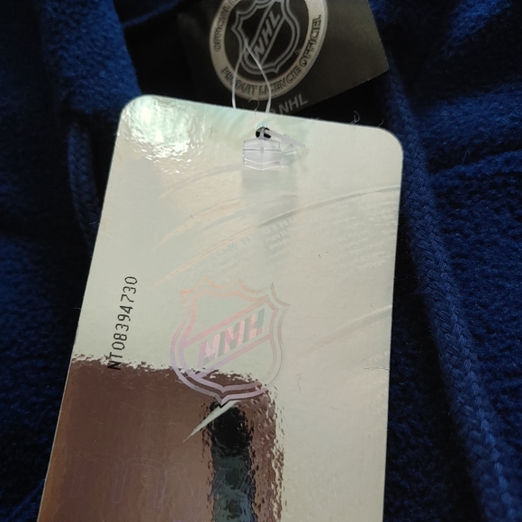 Maple Leafs Hoodie XL - Picture 7 of 9